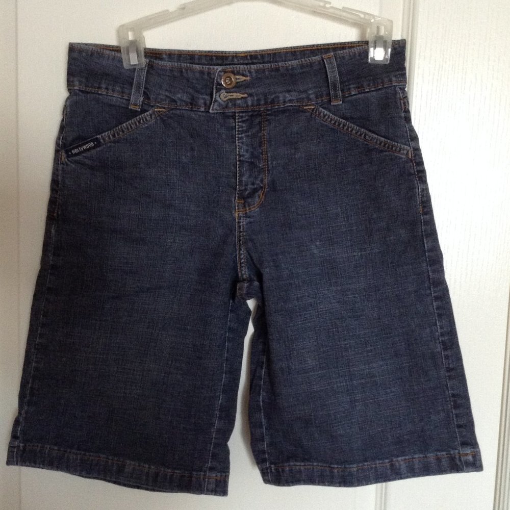 Hollywood The Jean People Women's Bermuda Blue Denim Jean Shorts Size 28